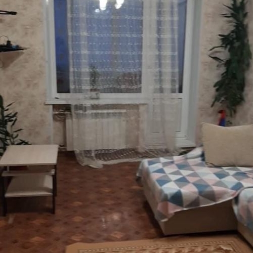 3-комн квартира д. Лопухинка, улица Первомайская, 5