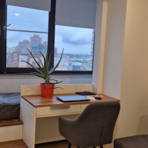 4-комн квартира Брестский б-р,  д. 13