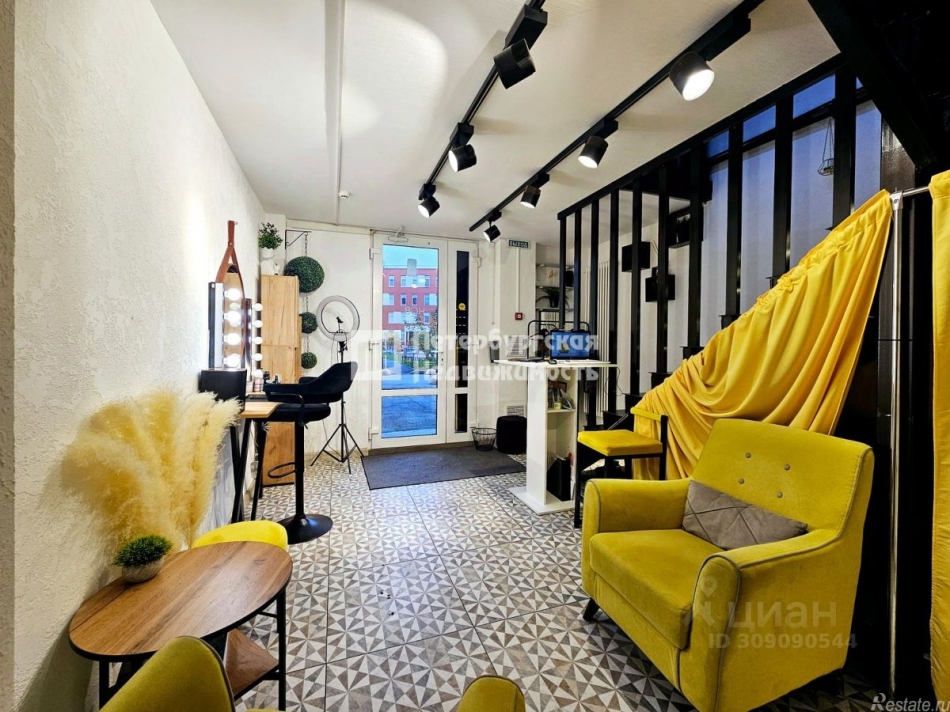 Продажа ПСН Мурино г, Петровский б-р,  д. 7