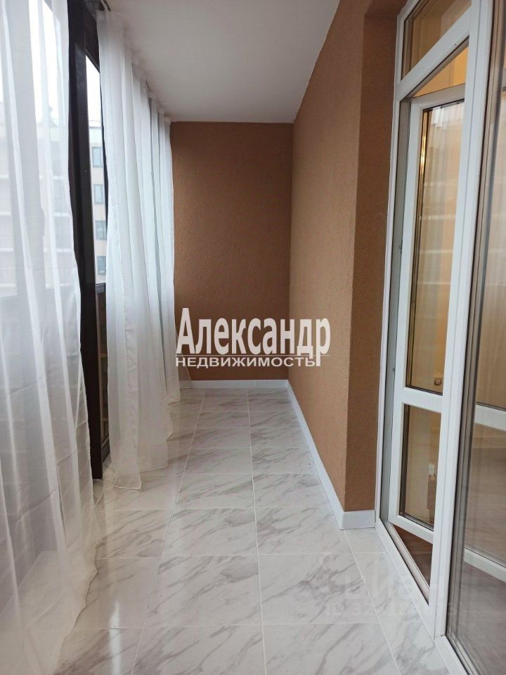 Продажа 2-комн квартиры на вторичном рынке пос. Бугры, аллея Ньютона, 2