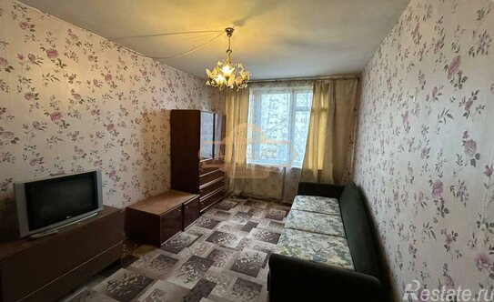 Продажа 2-комн квартиры на вторичном рынке Белградская улица,  д. 28 к3