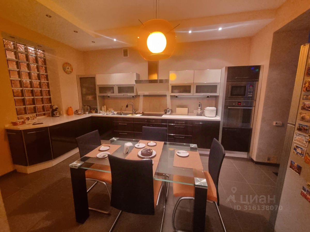 Продажа 5-комн квартиры на вторичном рынке Королев, проспект Королева, 3г