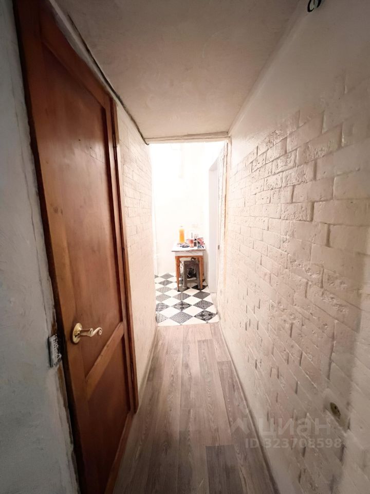 Продажа 2-комн квартиры на вторичном рынке Зубовский бульвар, 29