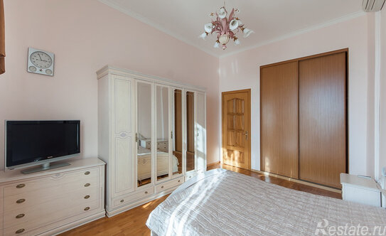 Аренда 4-комн квартиры на вторичном рынке Молчановка Б. ул,  д. 21А