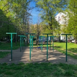 Продажа 3-комн квартиры на вторичном рынке ул Молостовых,  д. 19,  к. 1 стр 2