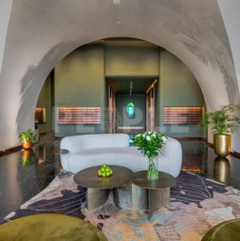 Продажа 4-комн квартиры на вторичном рынке ул Поклонная,  д. 9