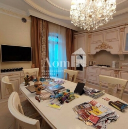 Продажа 4-комн квартиры на вторичном рынке ул Малая,  д. 40