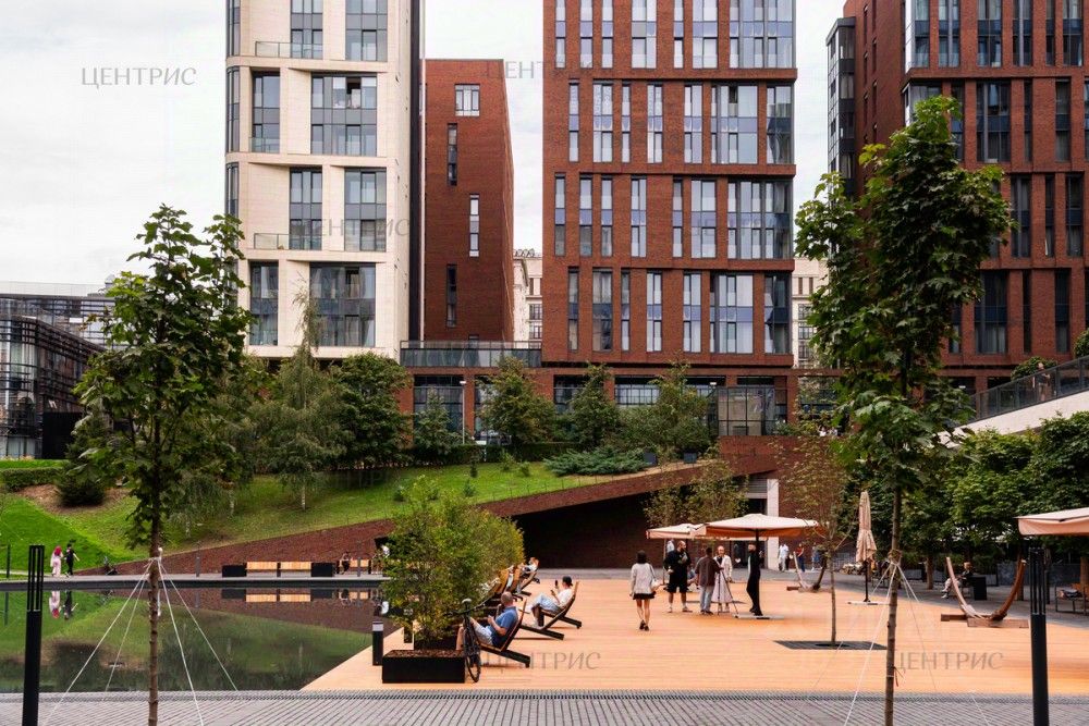 Продажа 3-комн квартиры на вторичном рынке улица Усачева, 15А