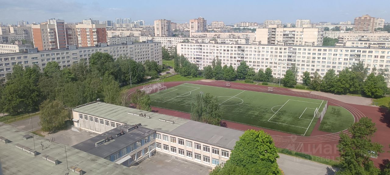 Продажа 2-комн квартиры на вторичном рынке Загребский бульвар, 7К3