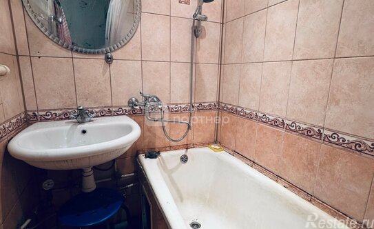 Продажа 4-комн квартиры на вторичном рынке пр-кт Сизова,  д. 30,  к. 3