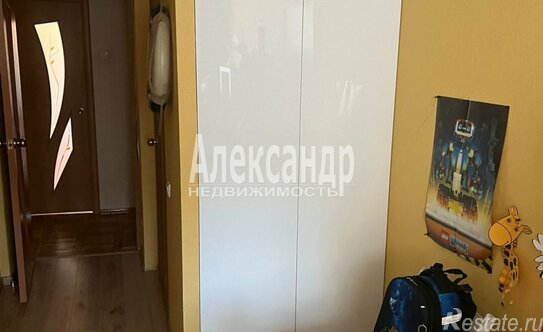 Продажа 3-комн квартиры на вторичном рынке Рашетова улица,  д. 7