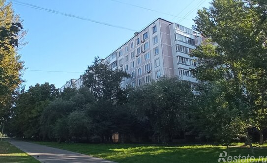 Продажа 4-комн квартиры на вторичном рынке улица Паустовского,  д. 3