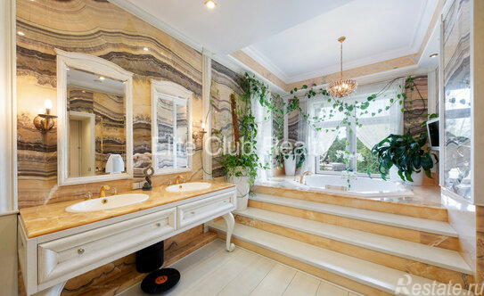 Продажа 5-комн квартиры на вторичном рынке пр-кт Динамо,  д. 12