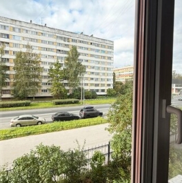 Продажа 2-комн квартиры на вторичном рынке улица Генерала Симоняка,  д. 14