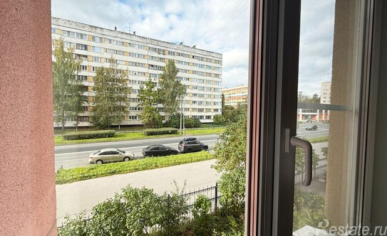 Продажа 2-комн квартиры на вторичном рынке улица Генерала Симоняка,  д. 14