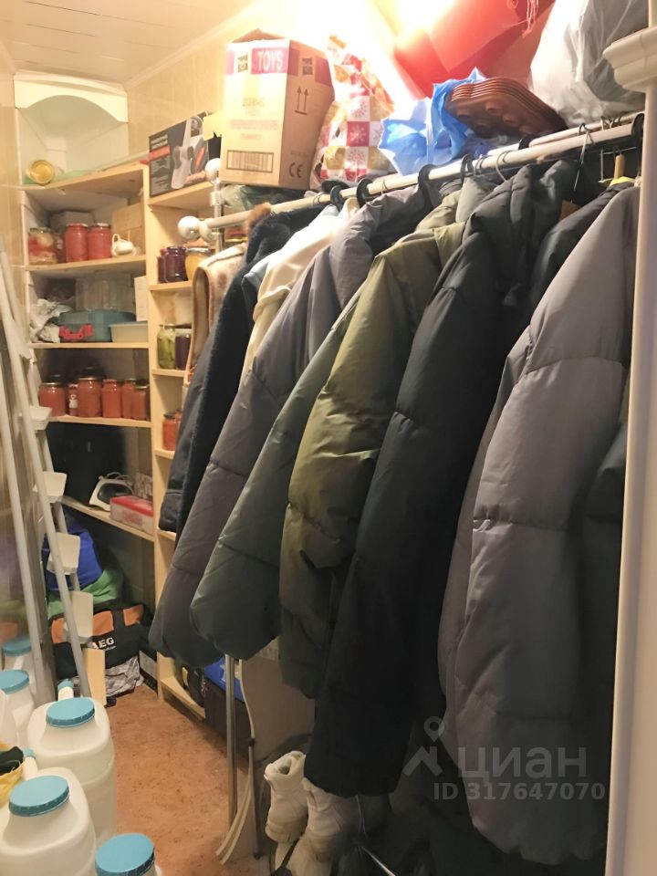 Продажа 4-комн квартиры на вторичном рынке Сиверский городской поселок, улица 123-й Дивизии, 2