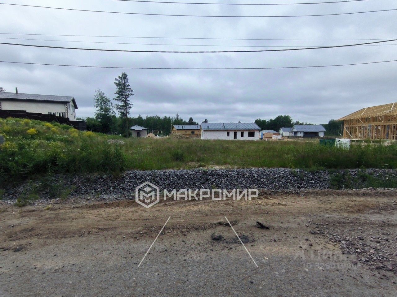 Продажа земли д. Матокса, переулок Низинный, 1