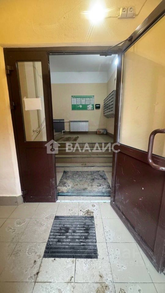 Продажа 3-комн квартиры на вторичном рынке Комендантский проспект, 35К2