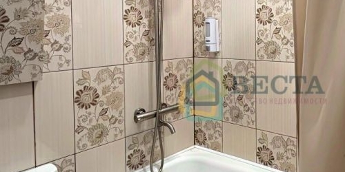 4-комн квартира улица Бабушкина, 20