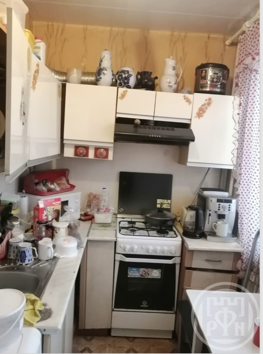 Продажа 2-комн квартиры на вторичном рынке Пражская ул. ,  д. 15