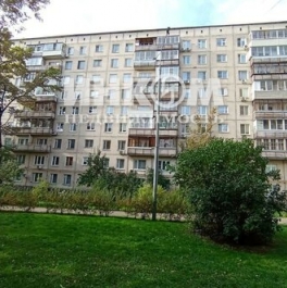 Продажа 3-комн квартиры на вторичном рынке Тепличный пер,  д. 7