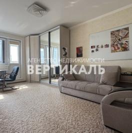 Продажа 2-комн квартиры на вторичном рынке Новгородская улица,  д. 27