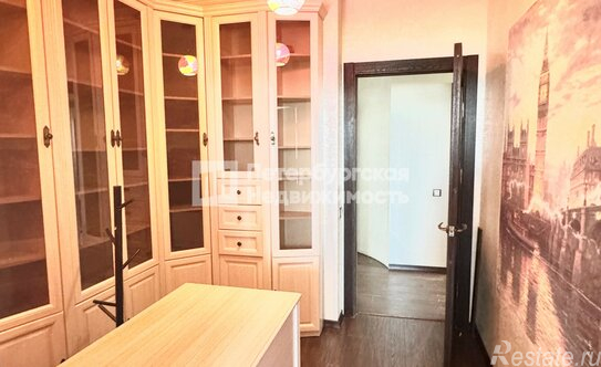 Продажа 3-комн квартиры на вторичном рынке Большеохтинский пр-кт,  д. 9