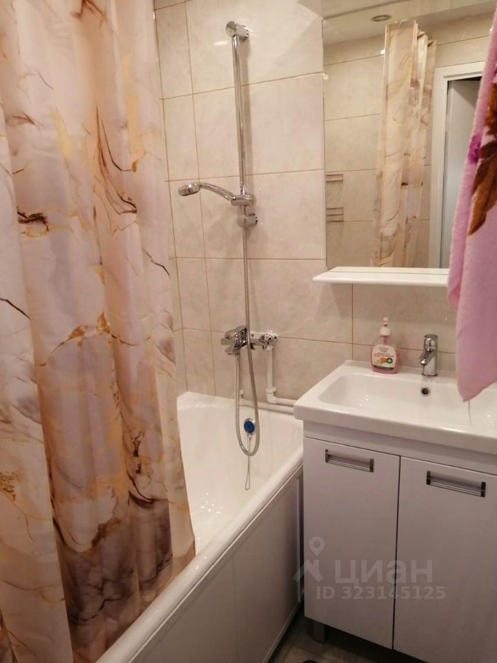 Аренда 2-комн квартиры на вторичном рынке Мичуринский проспект, 38