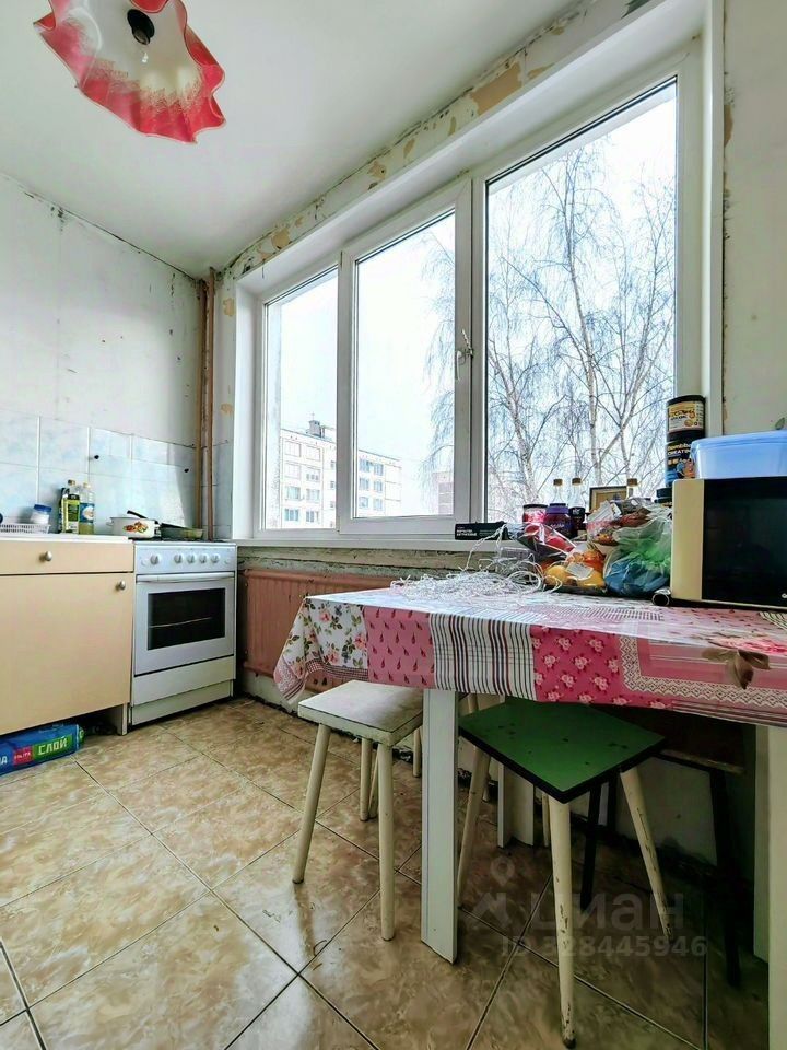 Продажа 2-комн квартиры на вторичном рынке улица Димитрова, 17