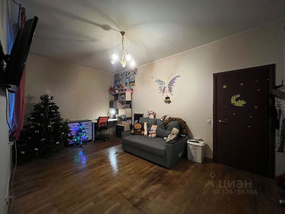 Продажа 3-комн квартиры на вторичном рынке Бассейная улица, 43