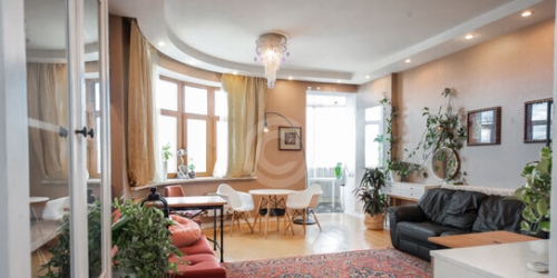 2-комн квартира Каменщики Б. ул,  д. 2
