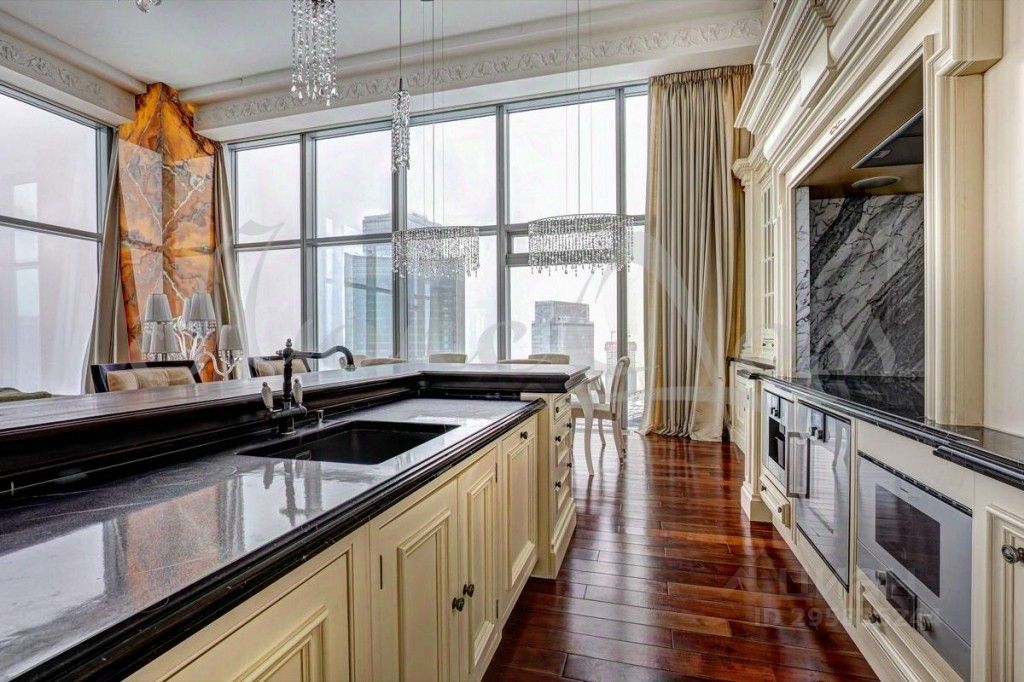 Продажа 4-комн квартиры на вторичном рынке набережная Пресненская, 8с1