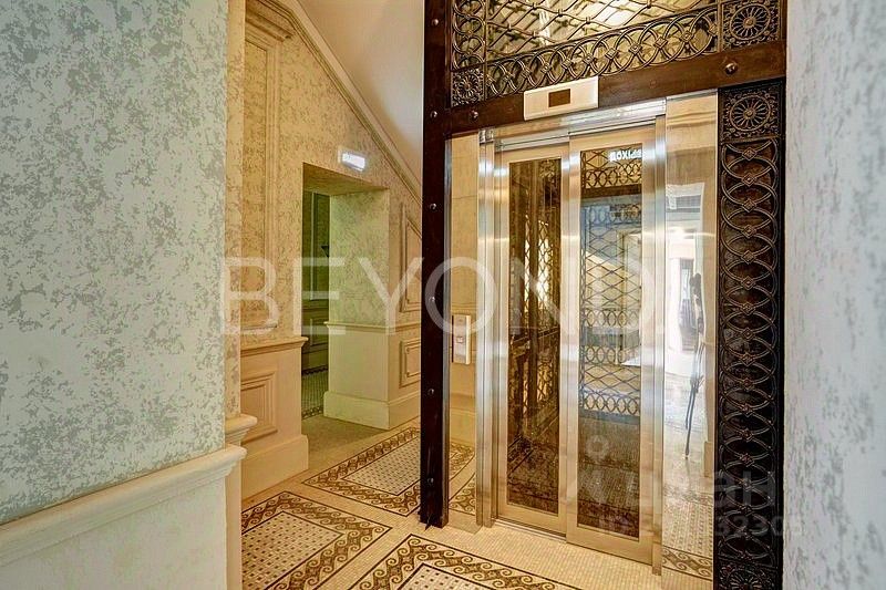 Продажа 4-комн квартиры на вторичном рынке набережная Кутузова, 24