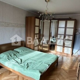 Продажа 2-комн квартиры на вторичном рынке улица Авиаторов,  д. 16