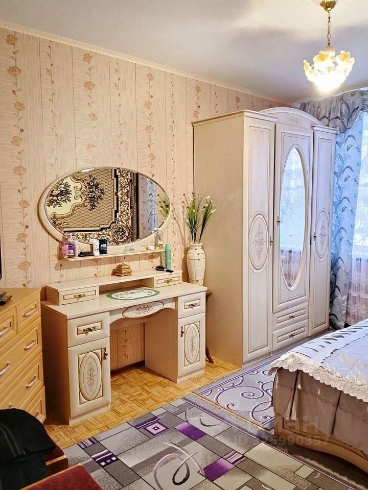 Продажа 3-комн квартиры на вторичном рынке Сланцы, улица Ленина, 21Б