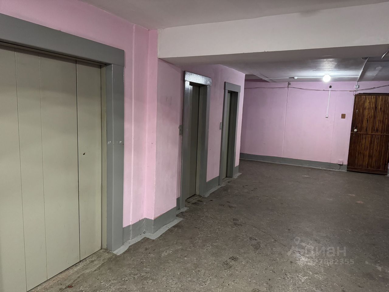 Продажа комнаты Горелово тер., улица Коммунаров, 118к1