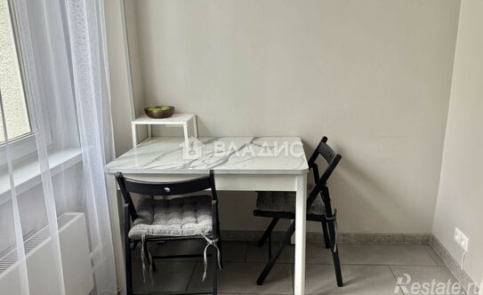 Продажа 3-комн квартиры на вторичном рынке ул Генерала Антонова,  д. 4,  к. 1