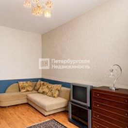 Продажа 3-комн квартиры на вторичном рынке ул Зенитчиков,  д. 5