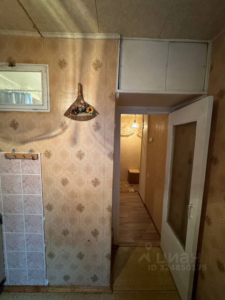 Продажа 3-комн квартиры на вторичном рынке Первомайский мкр, Советская улица, 26