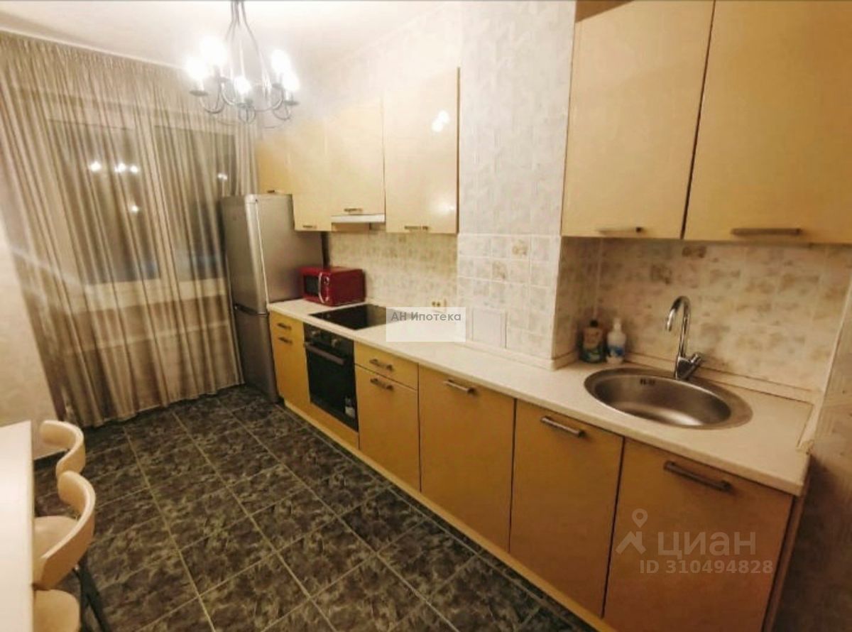 Продажа 1-комн квартиры на вторичном рынке Котельническая набережная, 33К1