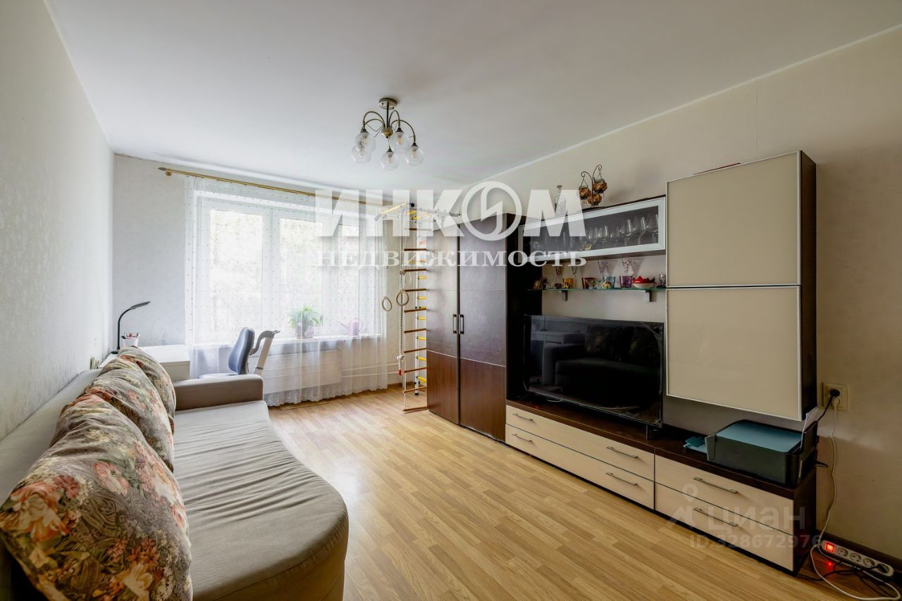 Продажа 2-комн квартиры на вторичном рынке улица Ляпидевского,  д. 8К2