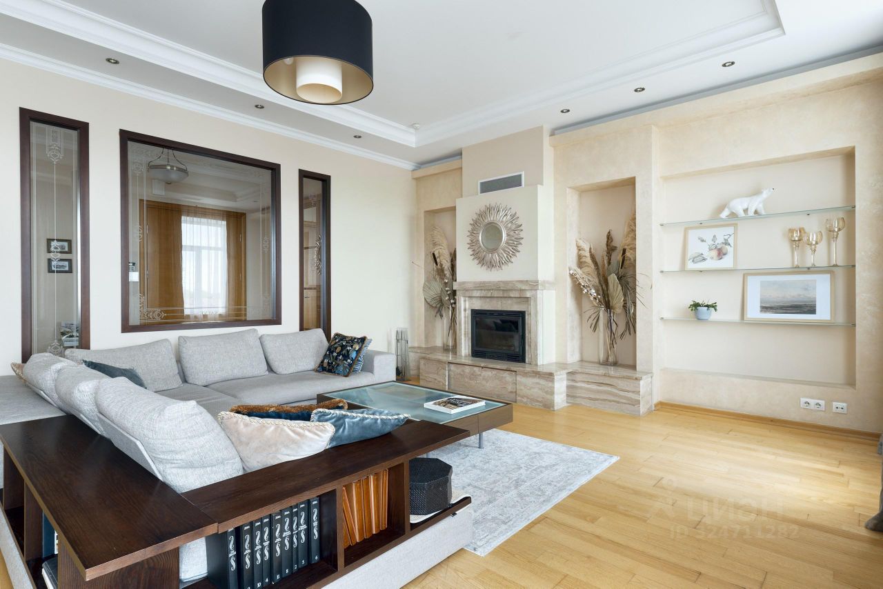 Продажа 6-комн квартиры на вторичном рынке Кронверкский проспект, 47