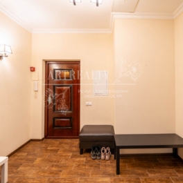 Продажа 2-комн квартиры на вторичном рынке улица Крылатские Холмы,  д. 33 к1