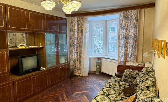 Продажа 3-комн квартиры на вторичном рынке улица Бутлерова,  д. 24
