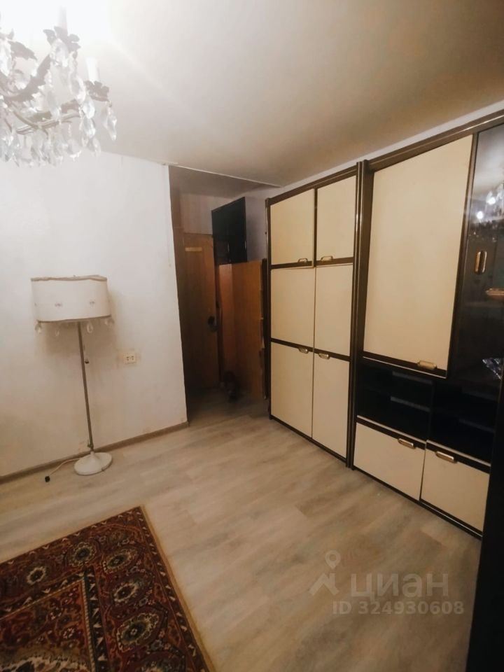 Продажа 2-комн квартиры на вторичном рынке улица Лескова, 10Б