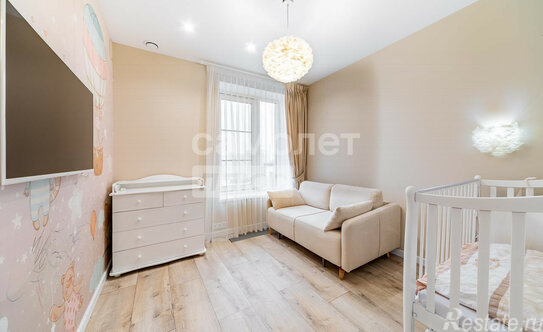 Продажа 3-комн квартиры на вторичном рынке проспект Лихачёва,  д. 10 к2