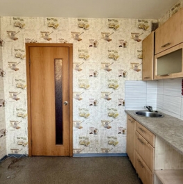 Продажа 3-комн квартиры на вторичном рынке Красное Село г, Спирина ул,  д. 5,  к. 1