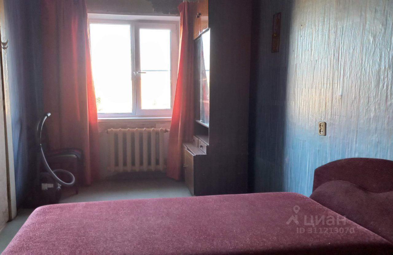 Продажа комнаты Ломоносов, Александровская улица, 31