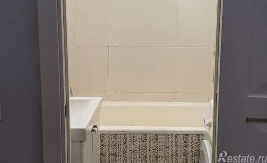 Продажа 2-комн квартиры на вторичном рынке Павловск г, Медвежий пер,  д. 2/5