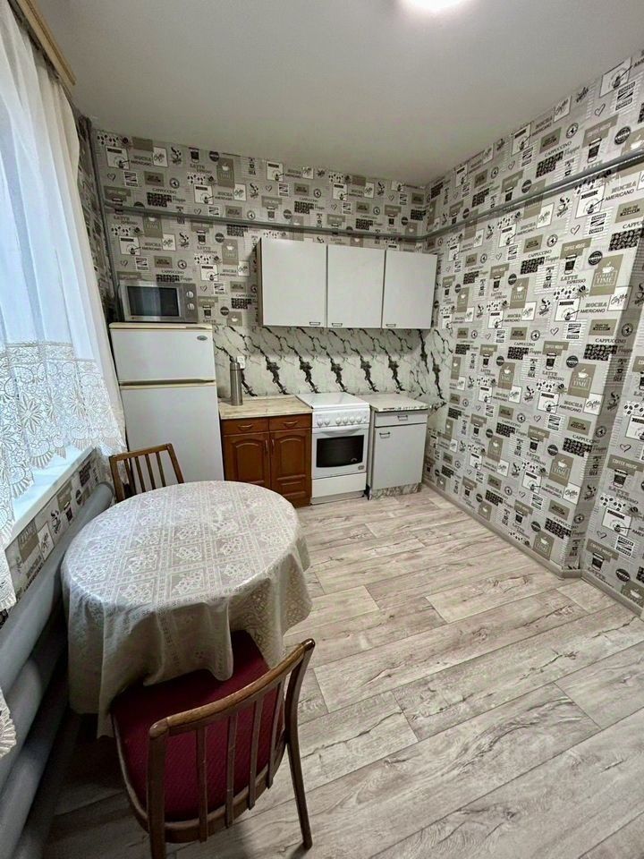Продажа 1-комн квартиры на вторичном рынке Куровское, улица Коммунистическая,  д. 60